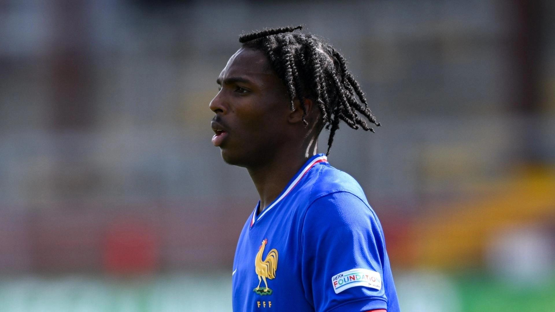 世界杯客户端升级说明-官方：利物浦签下20岁雷恩后卫雅凯；据悉转会费为5500万镑